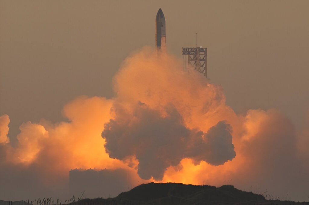 SpaceX: Starship Destroyed in Massive Explosion During Testing