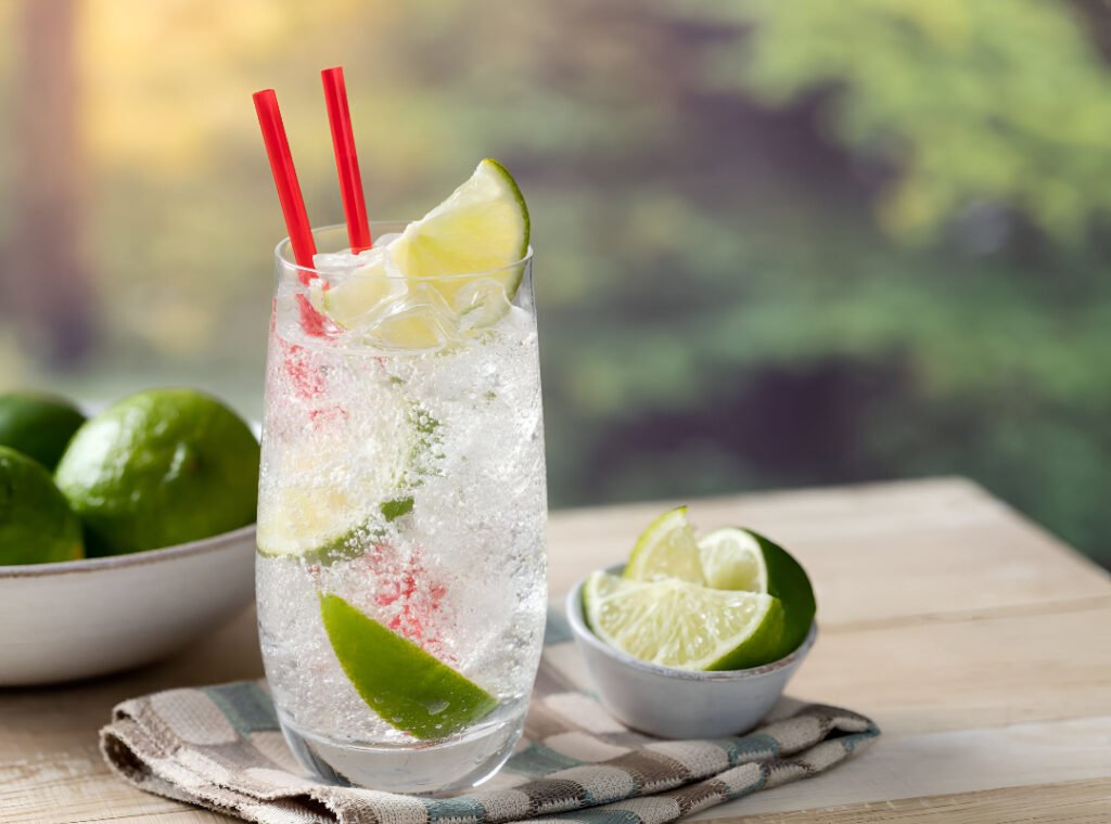 Is Sparkling Water Truly Healthy? A Nutritionist Reveals the Rewards and hazards.