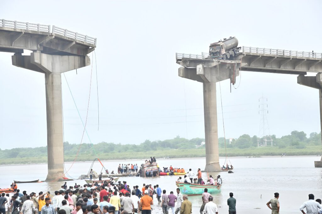 Vadodara Bridge Collapse: Nine Dead as Four Vehicles Plunge into Mahisagar River