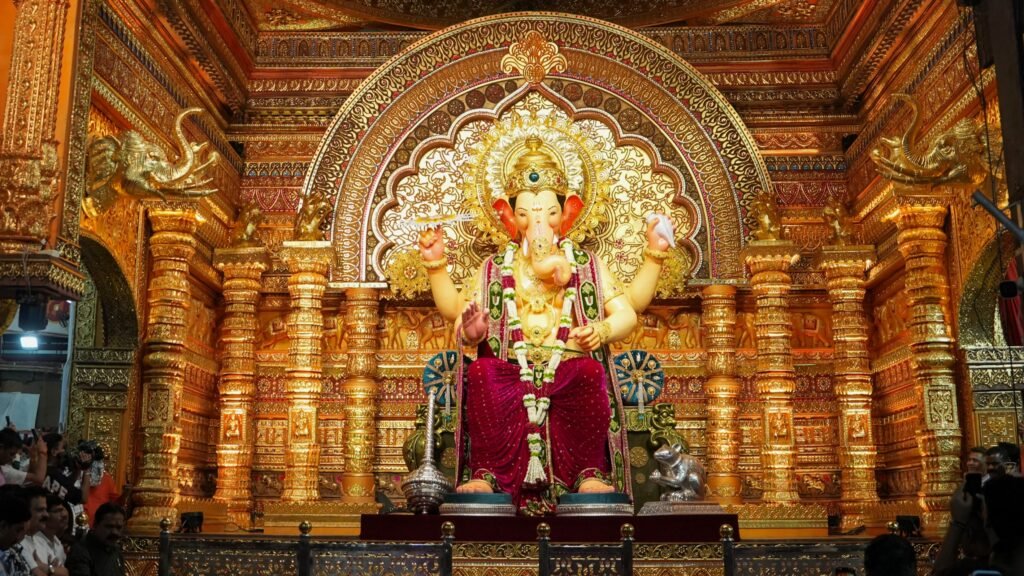 Lalbaugcha Raja 2025 First Look: Mumbai Welcomes Its Beloved Bappa