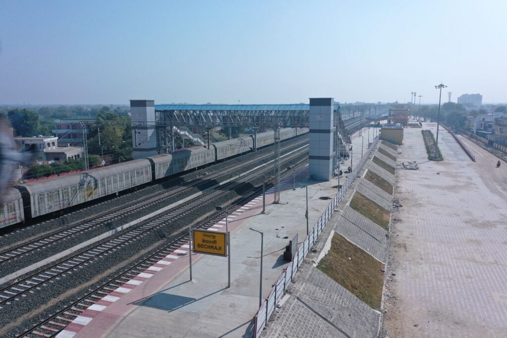 PM Modi Inaugurates ₹1,400 Cr Gujarat Railway Projects in Ahmedabad