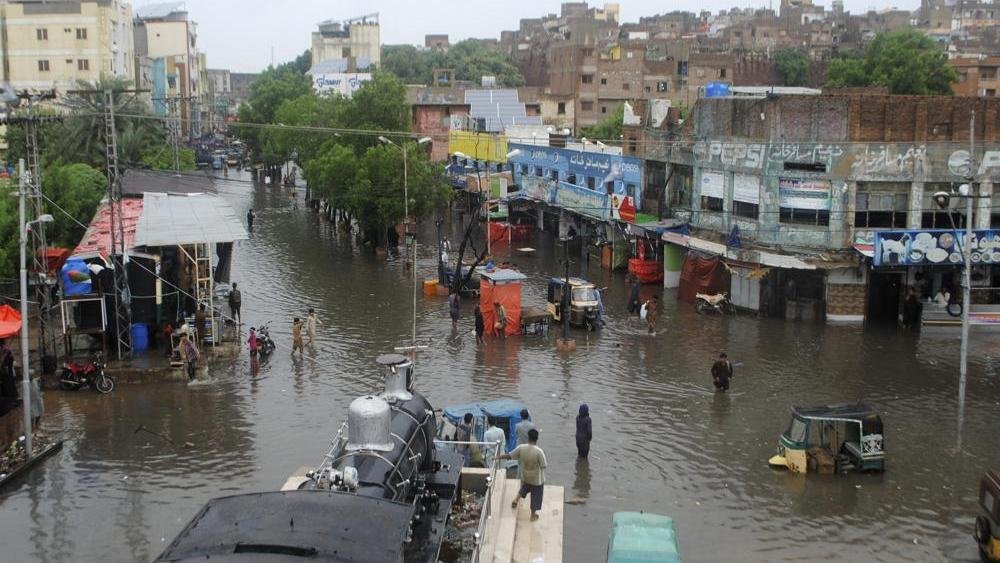 Pakistan Flash Floods 2025: Horrifying Videos, Towns Submerged, 300+ Dead | Monsoon Disaster Update