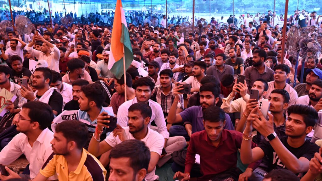SSC Aspirants Clash with Delhi Police at Ramlila Maidan; 44 Detained