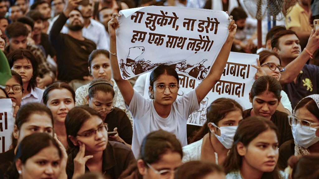 SSC Aspirants Clash with Delhi Police at Ramlila Maidan; 44 Detained