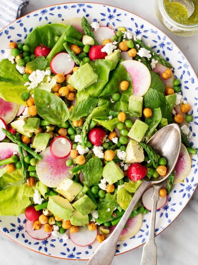 Best 10 Foods to Add to Salads for a Healthier You
