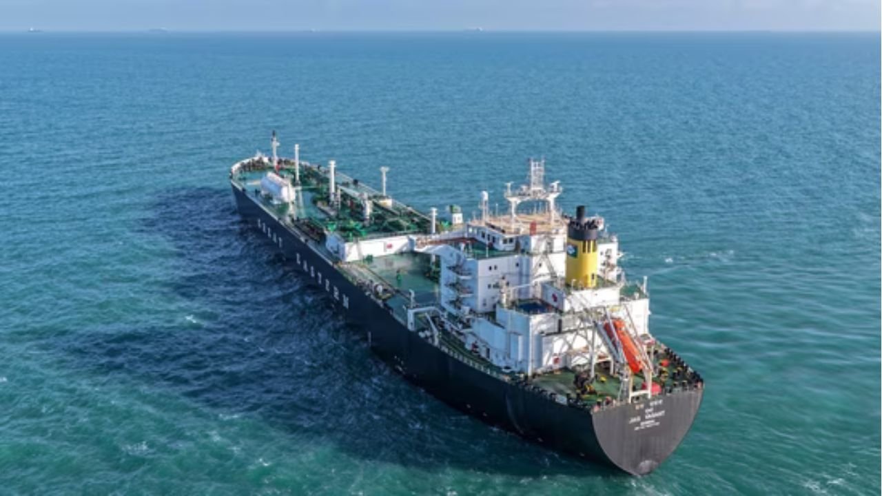 Iran Oil Tanker With 600,000 Barrels Heads to Gujarat, Signalling Possible Return of Iran Crude to India