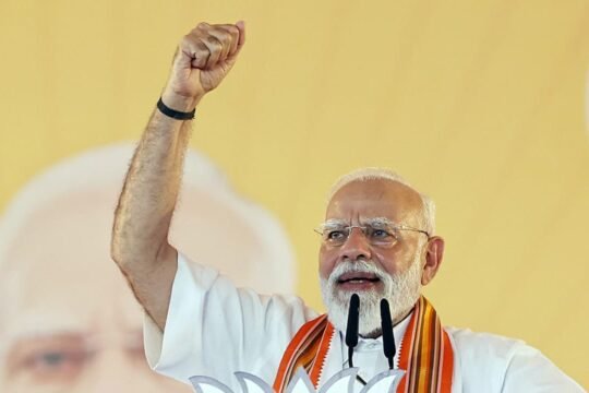 PM Modi Slams LDF, UDF at Kerala Rally Ahead of Polls