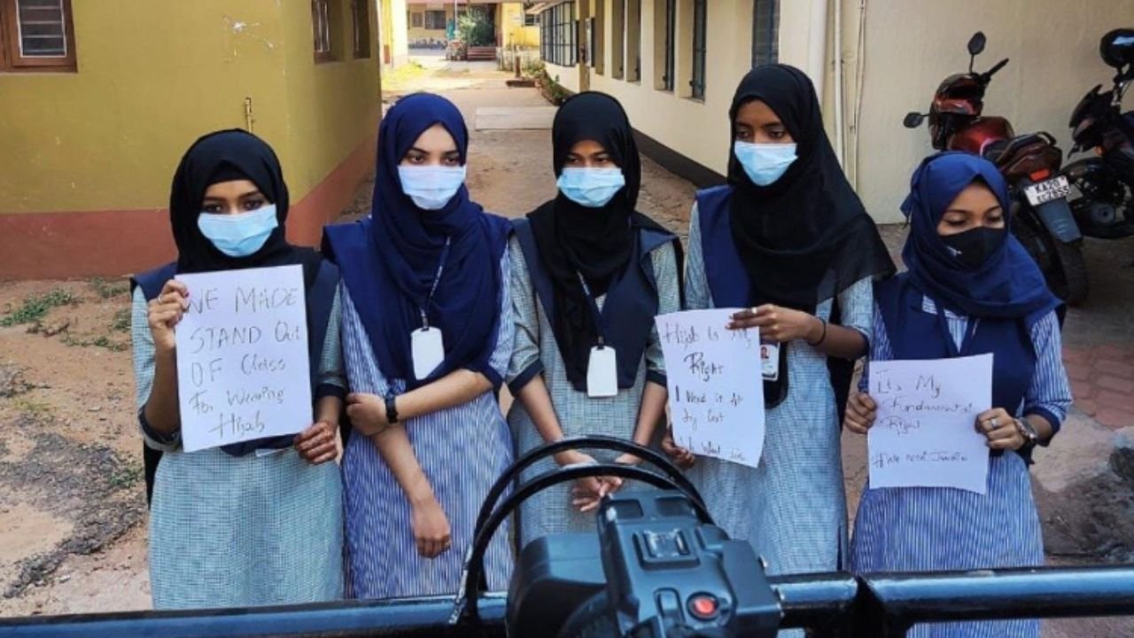 Karnataka Revokes 2022 Hijab Ban, Allows Religious Symbols
